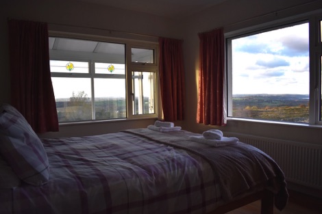 Frondeg bedroom